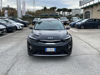 Second-hand Kia Stonic 101 CP (74 kW) 2024 Negru SUV