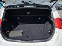 Usata Toyota Auris Hybrid Business Edition 99 CV (72 kW) 2015 Bianco Berlina