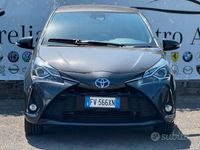 Usata Toyota Yaris Hybrid 73 CV (53 kW) 2019 Grigio Berlina