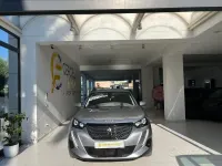 Usata Peugeot 2008 Allure 131 CV (96 kW) 2020 Grigio metallizzato SUV