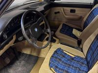 Usata BMW 520 125 CV (91 kW) 1982 Blu/azzurro Berlina