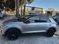 Usata VW T-Roc Style 110 CV (80 kW) 2023 Grigio SUV