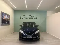 Usata Lancia Ypsilon Platinum 69 CV (50 kW) 2016 Viola Utilitaria