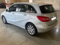 Usata Mercedes B180 109 CV (80 kW) 2015 Grigio Utilitaria