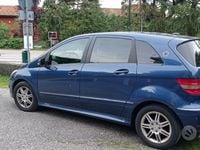 Usata Mercedes B200 109 CV (80 kW) 2009 Blu Monovolume
