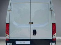 Usata Iveco Daily 136 CV (100 kW) 2022 Bianco(met.) Berlina