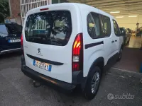 Usata Peugeot Rifter Active 102 CV (75 kW) 2020 Bianco Monovolume