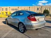 Usata Mercedes C180 143 CV (105 kW) 2004 Grigio Coupé