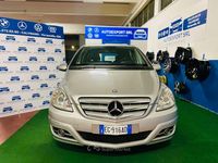 Usata Mercedes B200 140 CV (102 kW) 2010 Argento Monovolume