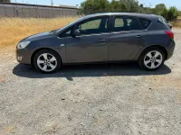 Usata Opel Astra 115 CV (84 kW) 2011 Grigio Berlina