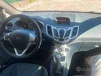 Usata Ford Fiesta Titanium 97 CV (71 kW) 2010 Nero Berlina