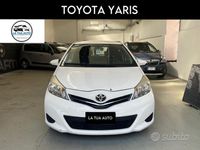 Usata Toyota Yaris Sol 99 CV (72 kW) 2013 Bianco Berlina