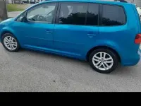 Usata VW Touran Trendline 105 CV (77 kW) 2011 Verde Monovolume