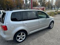 Usata VW Touran Comfortline 105 CV (77 kW) 2012 Grigio Monovolume