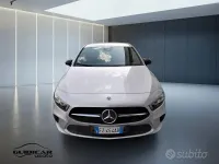 Usata Mercedes A180 116 CV (85 kW) 2020 Argento iridio metallizzato Berlina