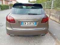 Usata Porsche Cayenne 245 CV (180 kW) 2012 Marrone SUV