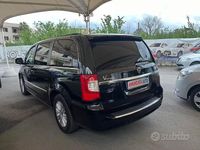 Usata Lancia Voyager Gold 163 CV (119 kW) 2012 Nero Monovolume