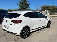 Usata Renault Clio V Intens 101 CV (74 kW) 2021 Bianco Berlina