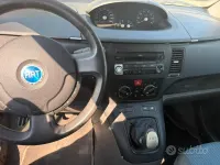 Usata Fiat Idea 80 CV (58 kW) 2007 Bluazzurro Monovolume