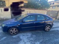 Begagnad Ford Focus 90 HK (66 kW) 2006 Blå Sedan