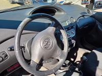 Usata Toyota Yaris Sol 75 CV (55 kW) 2004 Blu Berlina