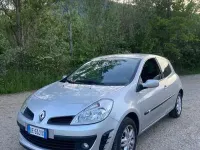 Usata Renault Clio II Dynamique 75 CV (55 kW) 2007 Berlina