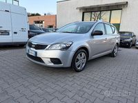 Usata Kia Ceed LX 90 CV (66 kW) 2010 Grigio Utilitaria