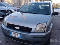 Usata Ford Fusion Collection 68 CV (50 kW) 2005 Grigio Utilitaria