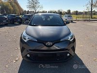 Usata Toyota C-HR 98 CV (72 kW) 2019 Gray SUV