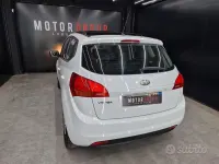 Usata Kia Venga 90 CV (66 kW) 2013 Bianco Utilitaria