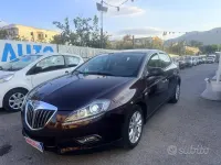 Usata Lancia Delta 120 CV (88 kW) 2011 Viola Utilitaria