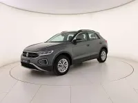 Usata VW T-Roc Life 150 CV (110 kW) 2025 Indium grey metallizzato nero SUV