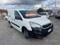 Usata Peugeot Partner Premium 99 CV (72 kW) 2017 Bianco Monovolume