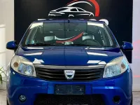 Usata Dacia Sandero Lauréate 75 CV (55 kW) 2009 Blu Berlina