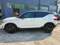 Usata Volvo XC40 Momentum 129 CV (94 kW) 2022 Bianco SUV