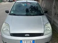 Usata Ford Fiesta 68 CV (50 kW) 2005 Grigio Utilitaria