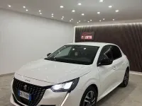 Usata Peugeot 208 Allure 101 CV (74 kW) 2022 Bianco Utilitaria