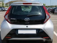 Usata Toyota Aygo X-play 72 CV (52 kW) 2020 Grigio Utilitaria