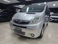 Usata Opel Vivaro 114 CV (83 kW) 2010 Grigio Monovolume