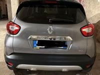 Usata Renault Captur 110 CV (80 kW) 2016 Grigio SUV