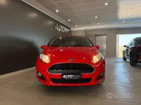 Usata Ford Fiesta 60 CV (44 kW) 2016 Rosso Utilitaria
