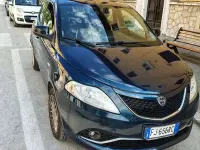 Usata Lancia Ypsilon Gold 69 CV (50 kW) 2017 Blu/azzurro Utilitaria