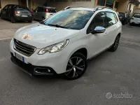 Usata Peugeot 2008 Allure 110 CV (80 kW) 2015 Bianco SUV