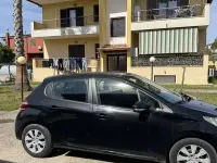 Usata Peugeot 208 Active 68 CV (50 kW) 2013 Nero Utilitaria