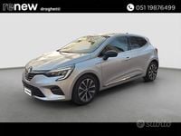 Usata Renault Clio V Techno 100 CV (73 kW) 2023 Grigio Berlina