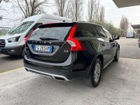 Usata Volvo V60 CC Business Edition 150 CV (110 kW) 2017 Nero Station wagon