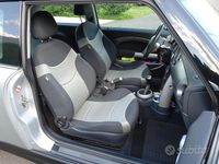 Usata Mini Cooper S 163 CV (119 kW) 2003 Grigio Utilitaria