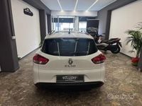 Usata Renault Clio GrandTour 75 CV (55 kW) 2013 Bianco Station wagon