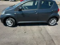 Usata Toyota Aygo 68 CV (50 kW) 2005 Grigio Utilitaria