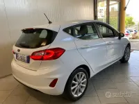 Usata Ford Fiesta Titanium 85 CV (62 kW) 2019 Bianco Utilitaria